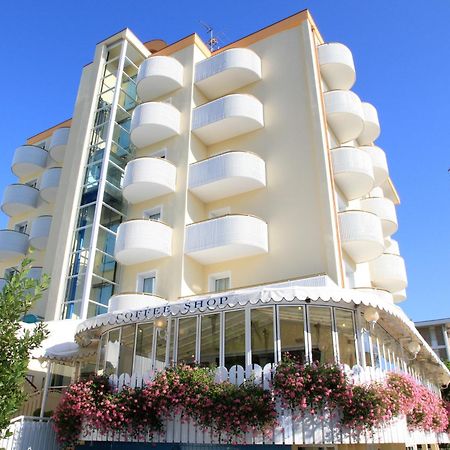 Salus Smart & Chic Hotel Лидо-ди-Езоло Экстерьер фото