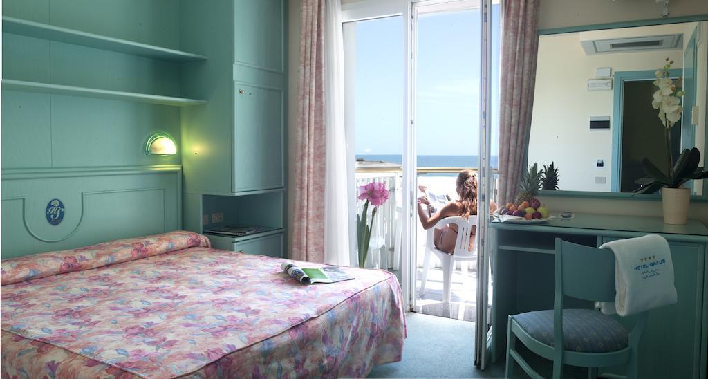 Salus Smart & Chic Hotel Лидо-ди-Езоло Экстерьер фото