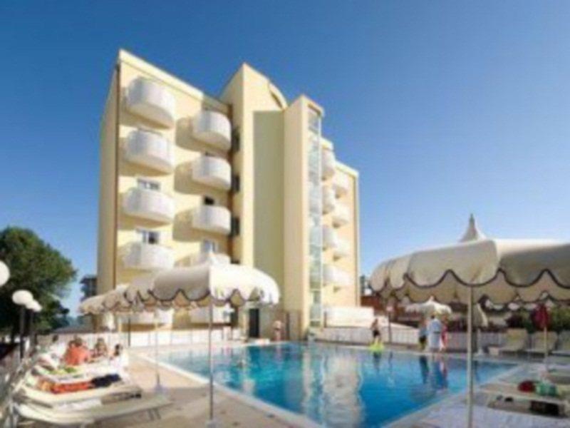 Salus Smart & Chic Hotel Лидо-ди-Езоло Экстерьер фото