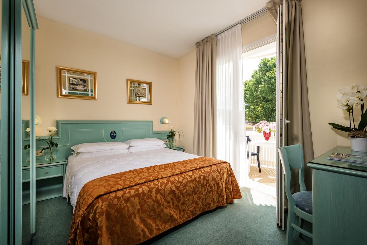 Salus Smart & Chic Hotel Лидо-ди-Езоло Экстерьер фото
